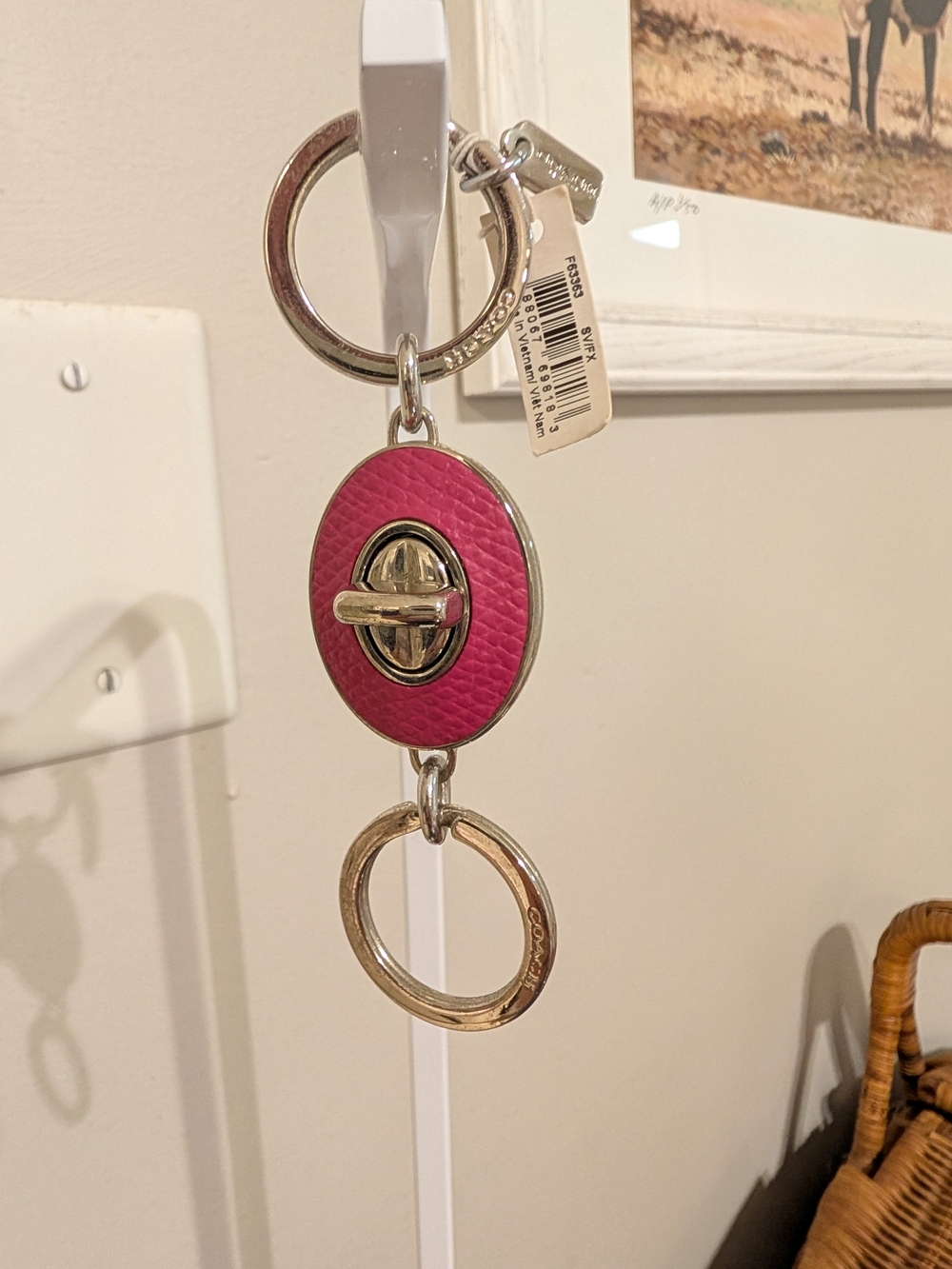 Coach Fuchsia Oval Turnlock Valet Keychain